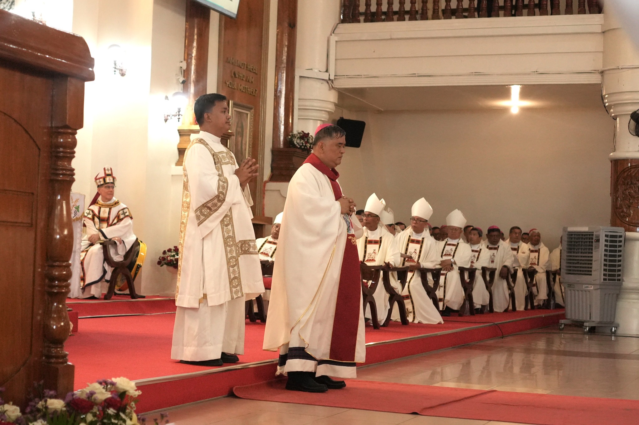 Louisian family and faithful welcome Bishop Sean
